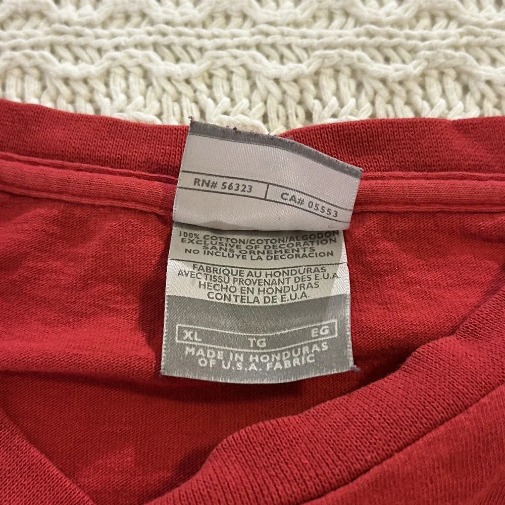 Vintage Nike Red Y2K Men's XL‎ Tee Shirt 100% Cotton